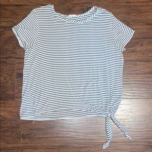 Black & White stripped Top w/ tie at the bottom